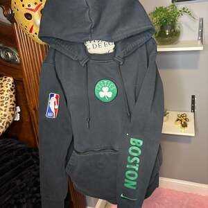 Nike Nba Courtside Boston Celtics Casual Sports Pullover Black